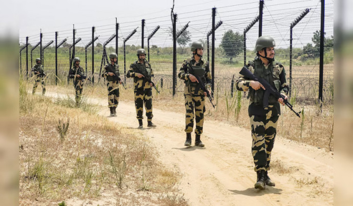 বাংলাদেশ-পাকিস্তান সীমান্তে বিএসএফের দুটি ‘ফরোয়ার্ড হেডকোয়ার্টার’ করবে ভারত