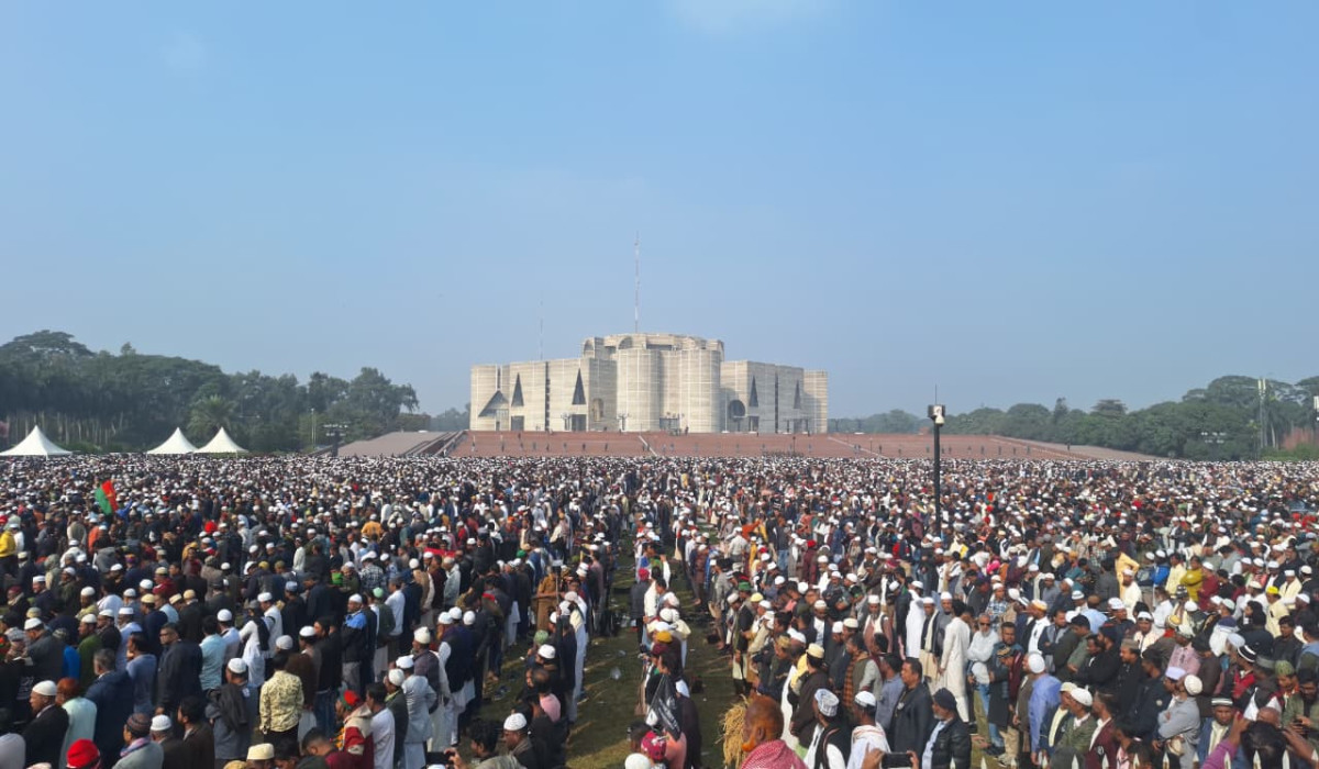 লোকে লোকারণ্য মানিক মিয়া অ্যাভিনিউ ও আশপাশের এলাকা