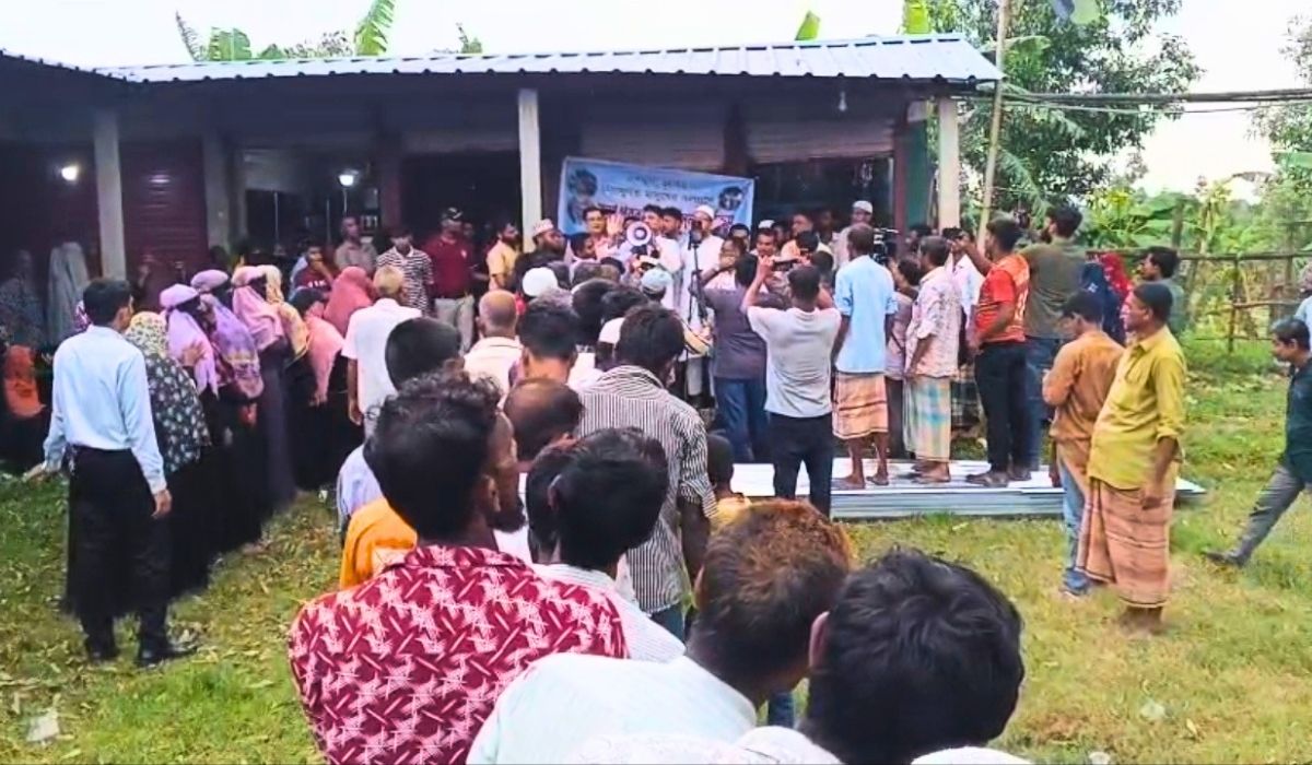 বাঁশখালীর বন্যাদুর্গত ৮০ পরিবারের পুনর্বাসনে মেরিনারদের সহায়তা